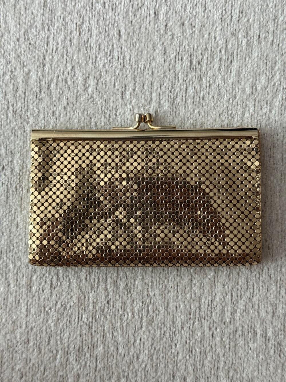 VTG 1970s Whiting & Davis Gold Flat Armor Mesh Wallet Clutch Kiss Lock
